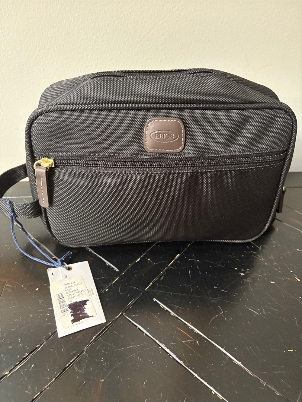 Men's Travel dopp kit with front pocket